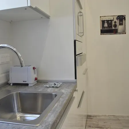 William Gladstone Apartman Szófia